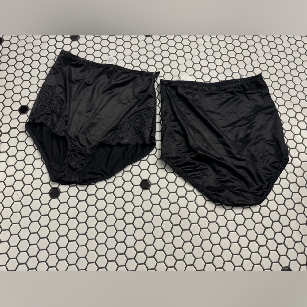 Nwt Bali bundle of 2 pairs of Black High-Waisted Briefs size XL